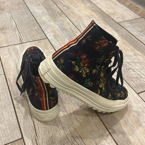 Converse lift 8.5 blue silky floral with White Soles